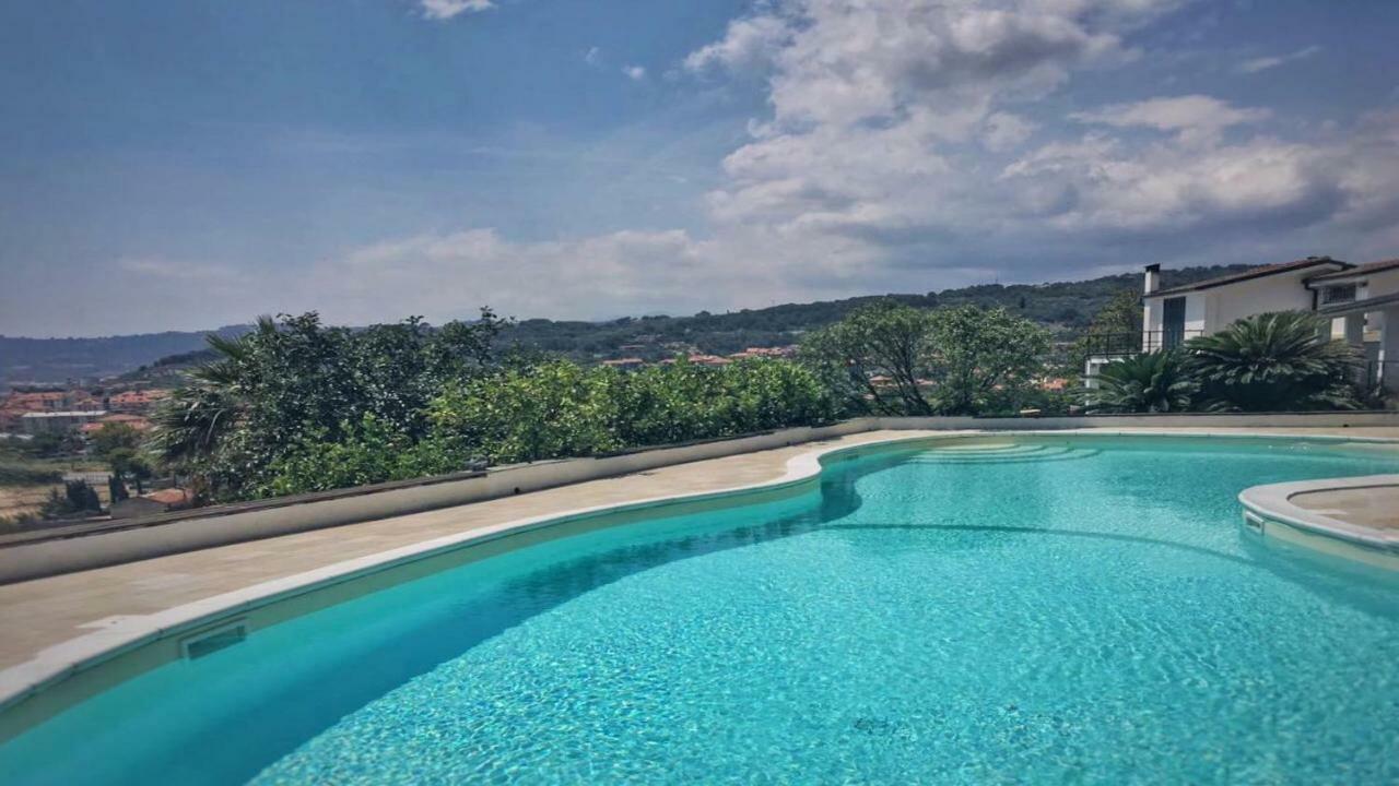 Ue Marin Villa Cervo Exteriör bild